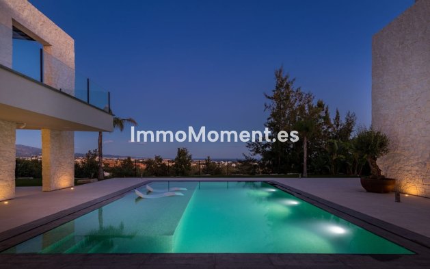 Resale - Villa - Benahavís - Benahavís Centro