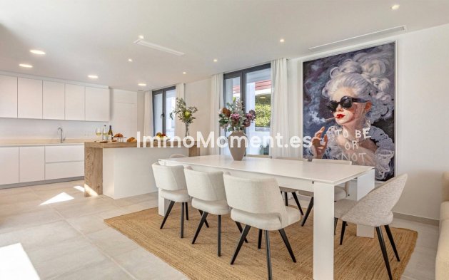Resale - Villa - El Paraiso - New Golden Mile