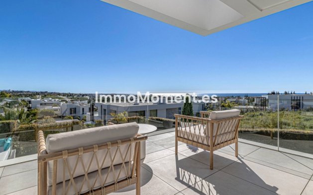Resale - Villa - El Paraiso - New Golden Mile