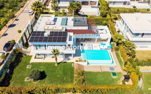 Resale - Villa - El Paraiso - New Golden Mile
