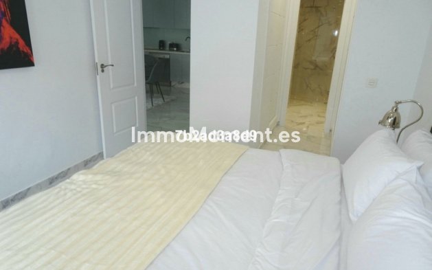 Resale - Apartment - Marbella - Nueva Andalucía