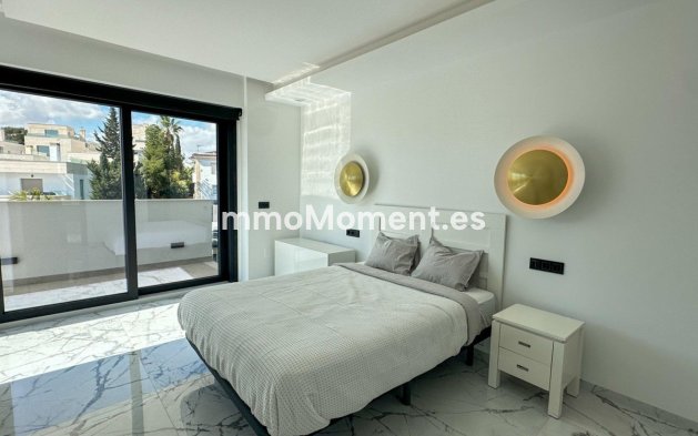 Wiederverkauf - Freistehende Villa - Orihuela - Villamartín