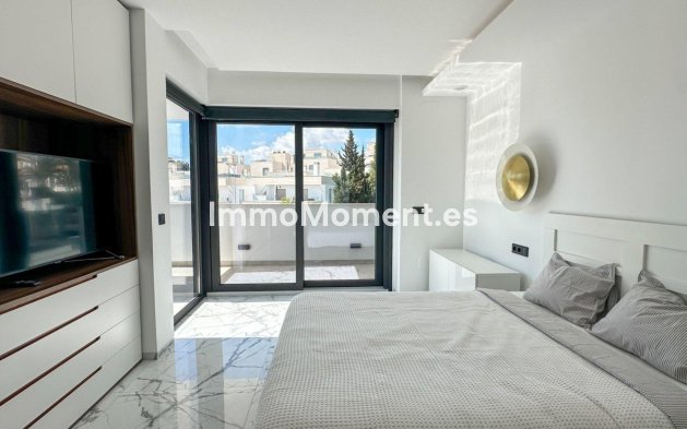 Wiederverkauf - Freistehende Villa - Orihuela - Villamartín