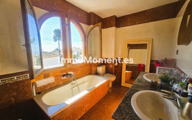 Resale - Villa - Mijas - Calahonda