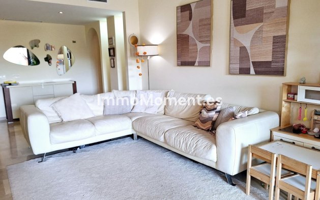 Resale - Apartment - Manilva - La Duquesa