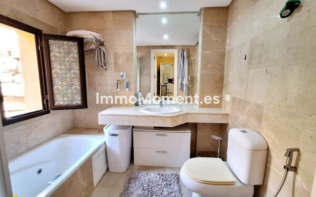 Resale - Apartment - Manilva - La Duquesa