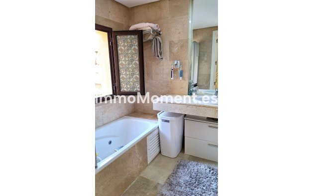 Resale - Apartment - Manilva - La Duquesa