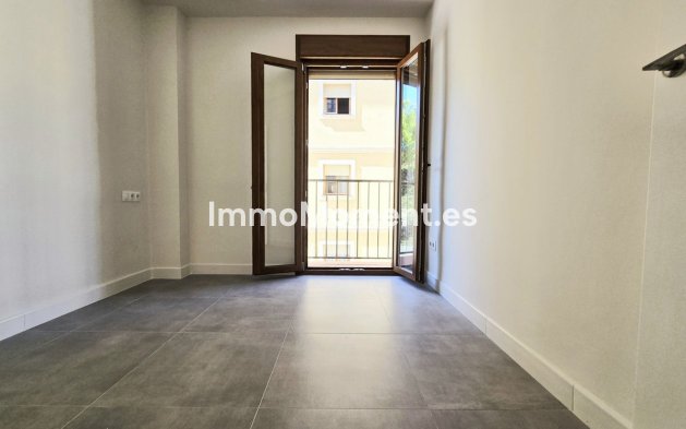 Resale - Apartment - Málaga - Málaga Centro