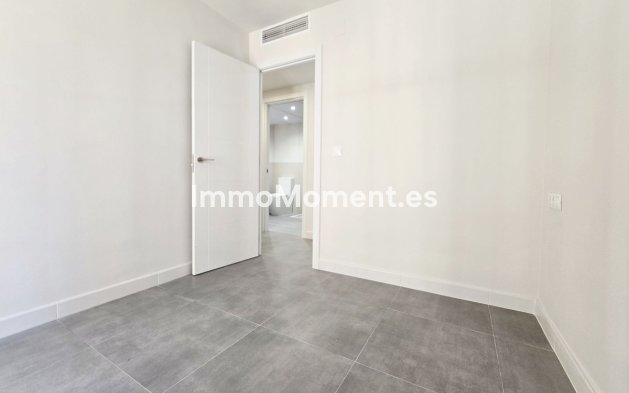 Resale - Apartment - Málaga - Málaga Centro