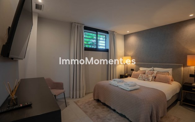 Reventa - Villa independiente - Estepona  - Estepona Centro