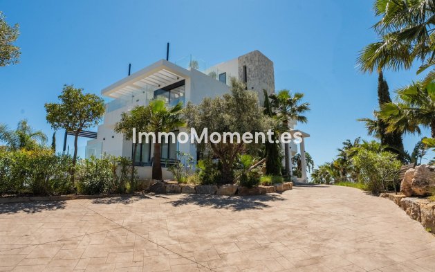 Reventa - Villa independiente - Estepona  - Estepona Centro