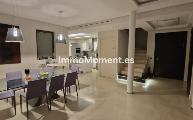 Wiederverkauf - Freistehende Villa - Marbella - Nueva Andalucía