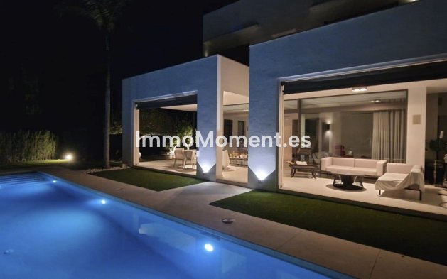 Wiederverkauf - Freistehende Villa - Marbella - Nueva Andalucía