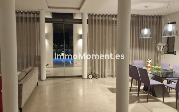 Wiederverkauf - Freistehende Villa - Marbella - Nueva Andalucía