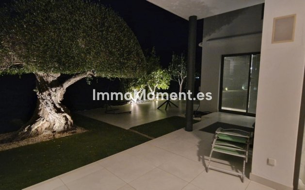 Wiederverkauf - Freistehende Villa - Marbella - Nueva Andalucía