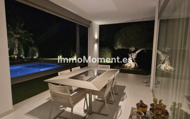 Wiederverkauf - Freistehende Villa - Marbella - Nueva Andalucía