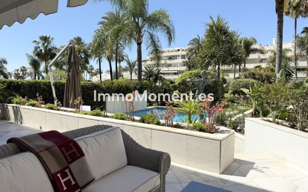 Resale - Apartment - Marbella - Puerto Banús