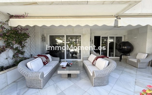 Resale - Apartment - Marbella - Puerto Banús