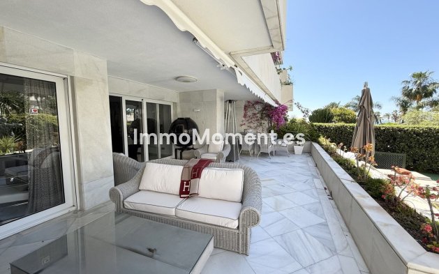 Resale - Apartment - Marbella - Puerto Banús