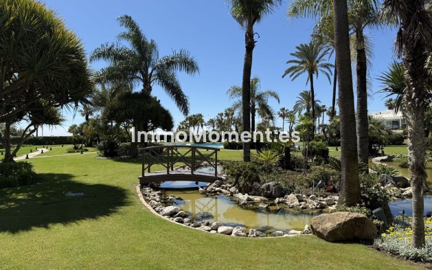 Resale - Apartment - Marbella - Puerto Banús