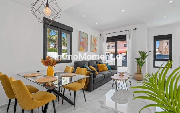Bestaande woning - Vrijstaande villa - Torrevieja - Torrevieja Centro