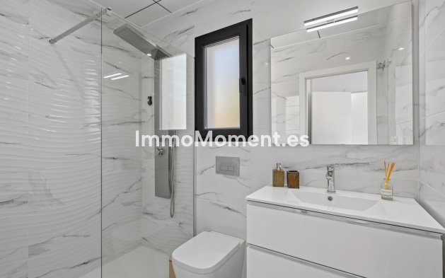 Bestaande woning - Vrijstaande villa - Torrevieja - Torrevieja Centro