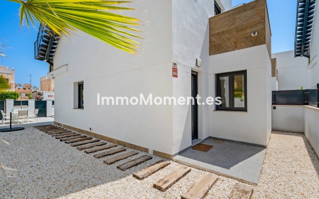 Bestaande woning - Vrijstaande villa - Torrevieja - Torrevieja Centro
