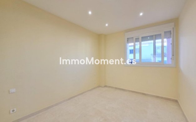 Resale - Apartment - Manilva - La Duquesa