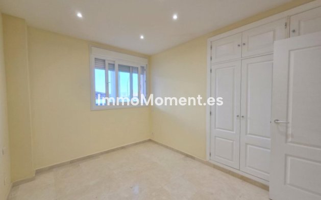 Resale - Apartment - Manilva - La Duquesa