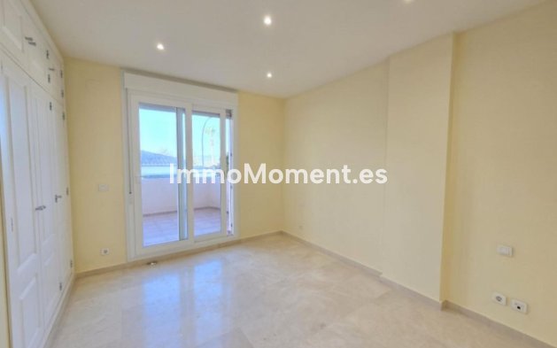 Resale - Apartment - Manilva - La Duquesa