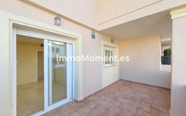 Resale - Apartment - Manilva - La Duquesa