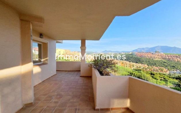 Resale - Apartment - Manilva - La Duquesa