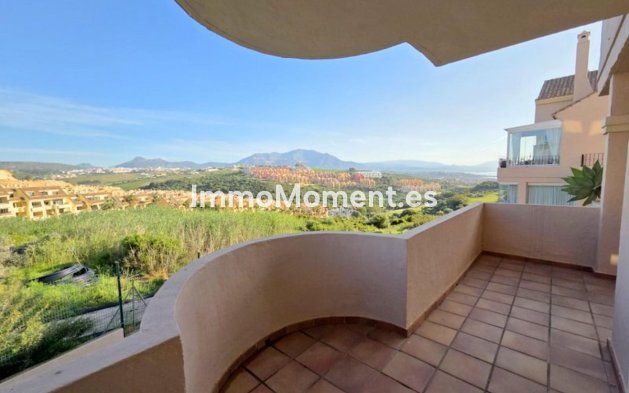 Resale - Apartment - Manilva - La Duquesa