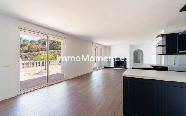 Bestaande woning - Landhuis - Estepona  - Estepona Centro
