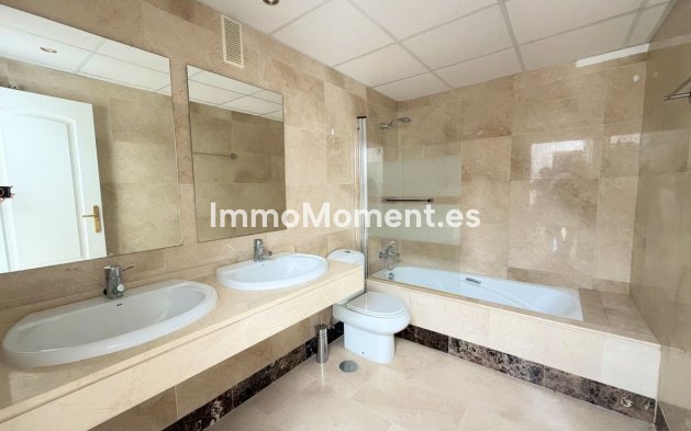 Resale - Apartment - Manilva - La Duquesa