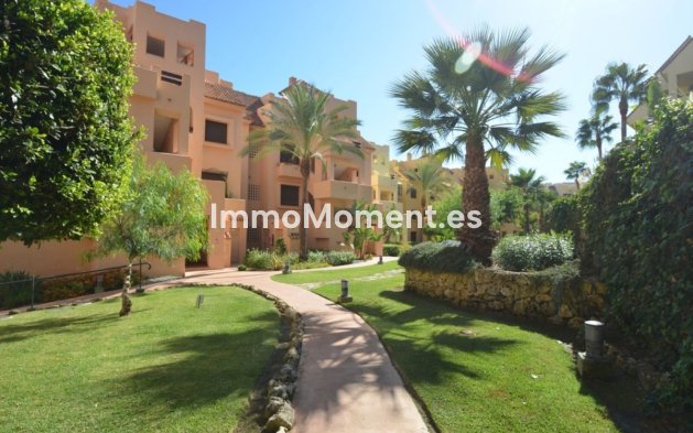 Resale - Apartment - Manilva - La Duquesa