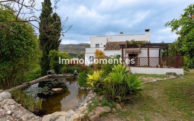 Resale - Country house - Inland  - Alhaurín el Grande Centro