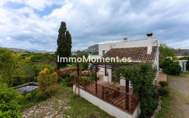 Resale - Country house - Inland  - Alhaurín el Grande Centro