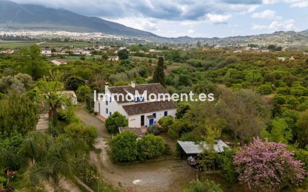 Resale - Country house - Inland  - Alhaurín el Grande Centro