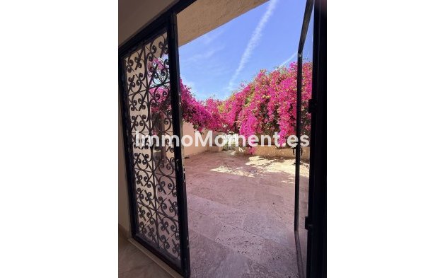 Resale - Detached villa - Estepona - Bel Air