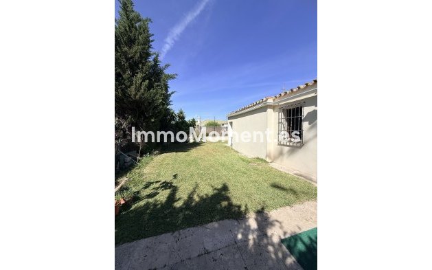 Resale - Detached villa - Estepona - Bel Air