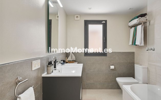 Reventa - Villa independiente - Marbella - Nueva Andalucía