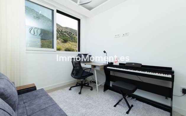 Resale - Apartment - Fuengirola - Fuengirola Centro