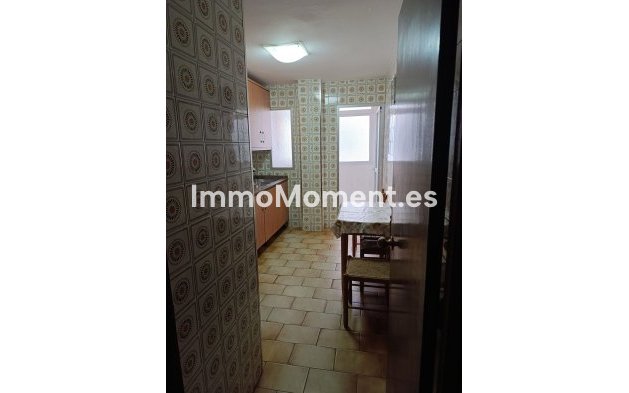Wiederverkauf - Wohnung - Estepona  - Estepona Centro