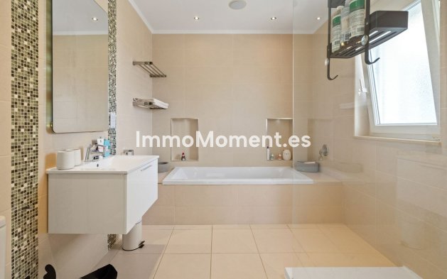 Bestaande woning - Vrijstaande villa - Binnenland  - Alhaurín el Grande Centro