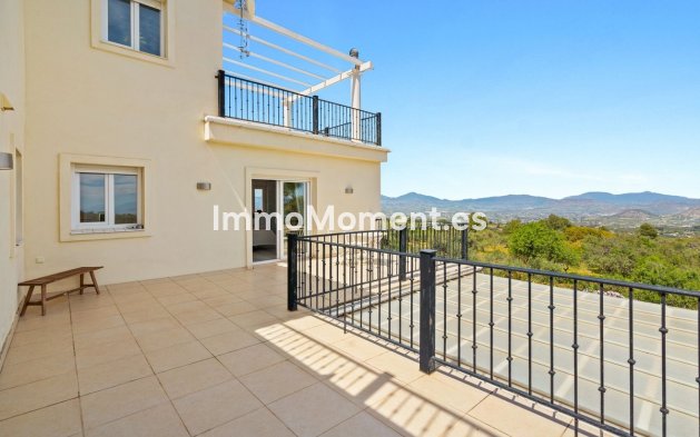 Bestaande woning - Vrijstaande villa - Binnenland  - Alhaurín el Grande Centro