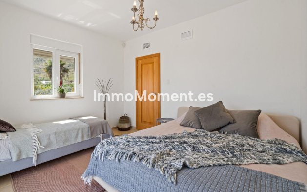 Bestaande woning - Vrijstaande villa - Binnenland  - Alhaurín el Grande Centro