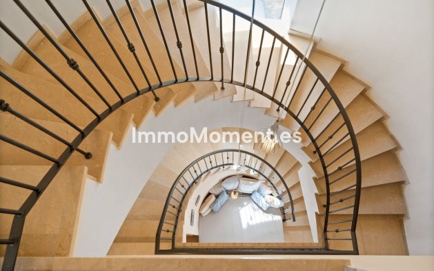 Bestaande woning - Vrijstaande villa - Binnenland  - Alhaurín el Grande Centro