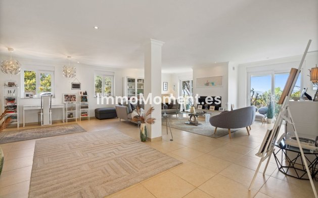 Bestaande woning - Vrijstaande villa - Binnenland  - Alhaurín el Grande Centro