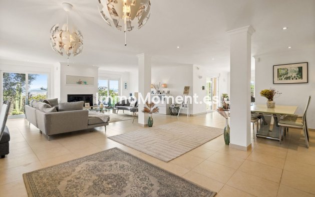 Bestaande woning - Vrijstaande villa - Binnenland  - Alhaurín el Grande Centro